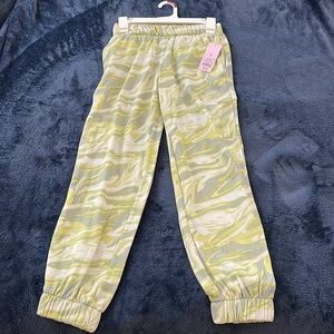 NWT Wild Fable Green Swirl Sweats